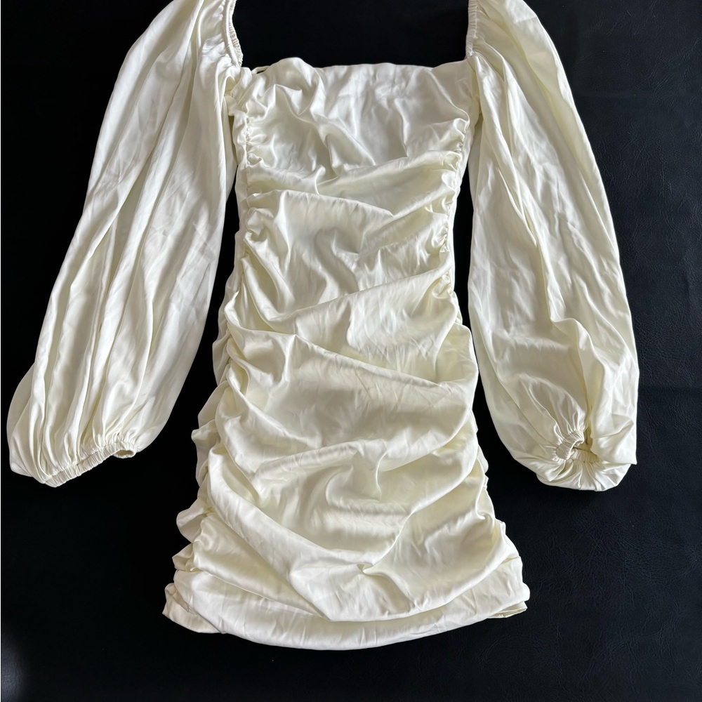 Oh Polly white satin dress, worn once, great condition, size US 0
